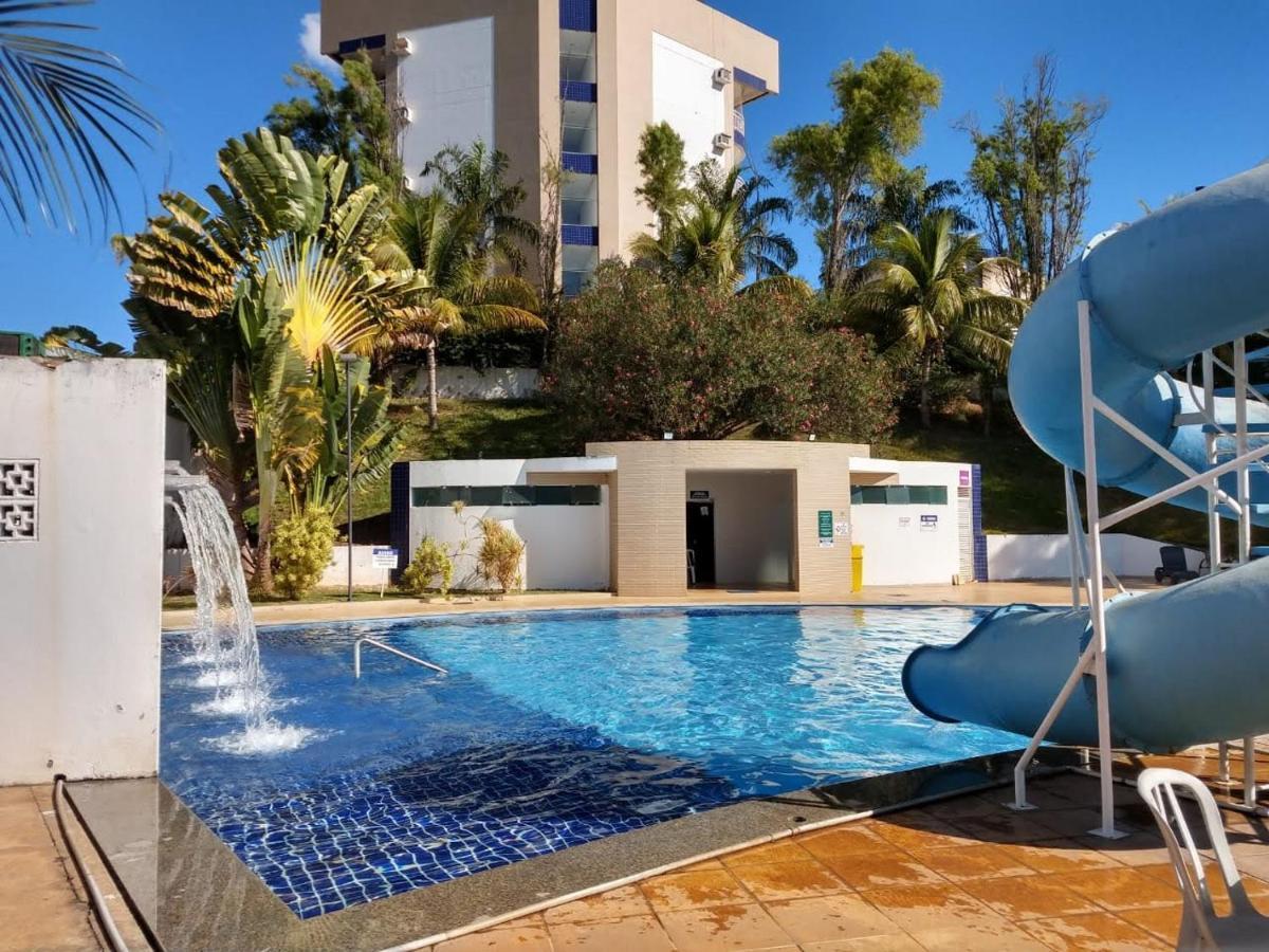 קאלדס נובאס Enseada Nautico Apart Flat I Vista Para O Lago Corumba מראה חיצוני תמונה
