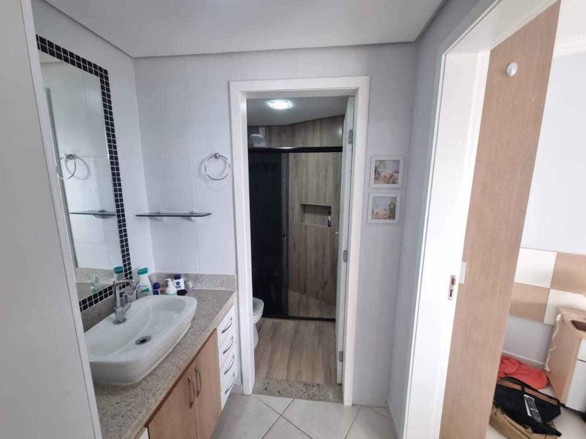 קאלדס נובאס Enseada Nautico Apart Flat I Vista Para O Lago Corumba מראה חיצוני תמונה